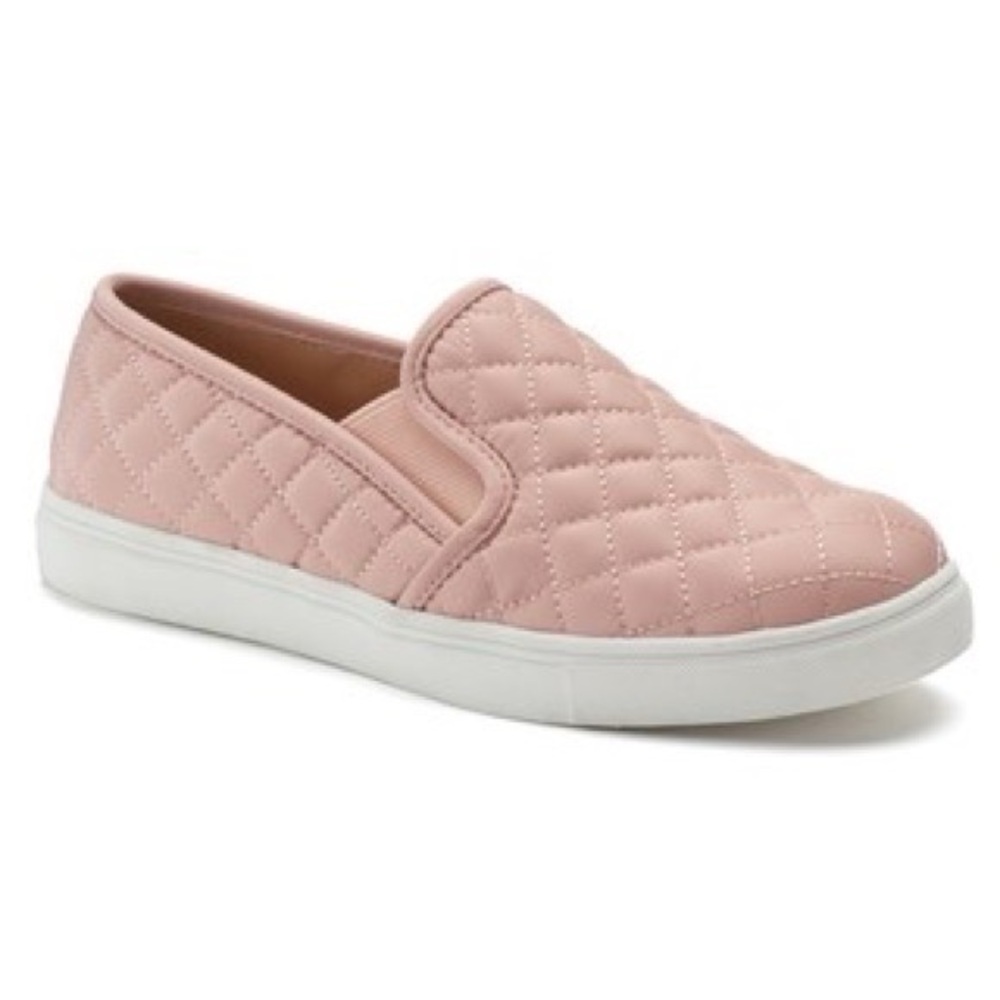 Steve Madden pink quilted slip on runner